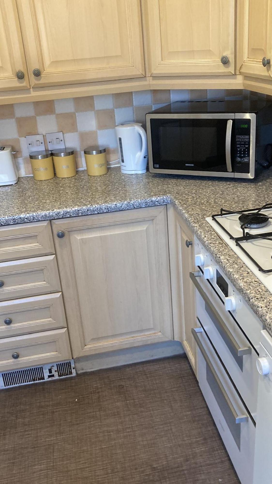 Сasa de vacaciones , 3 Bed 6 Guests Free Parking Near M25 Jct9, World Of Adv Resort, Kingston, Epsom, Great For Families & Groups Chessington