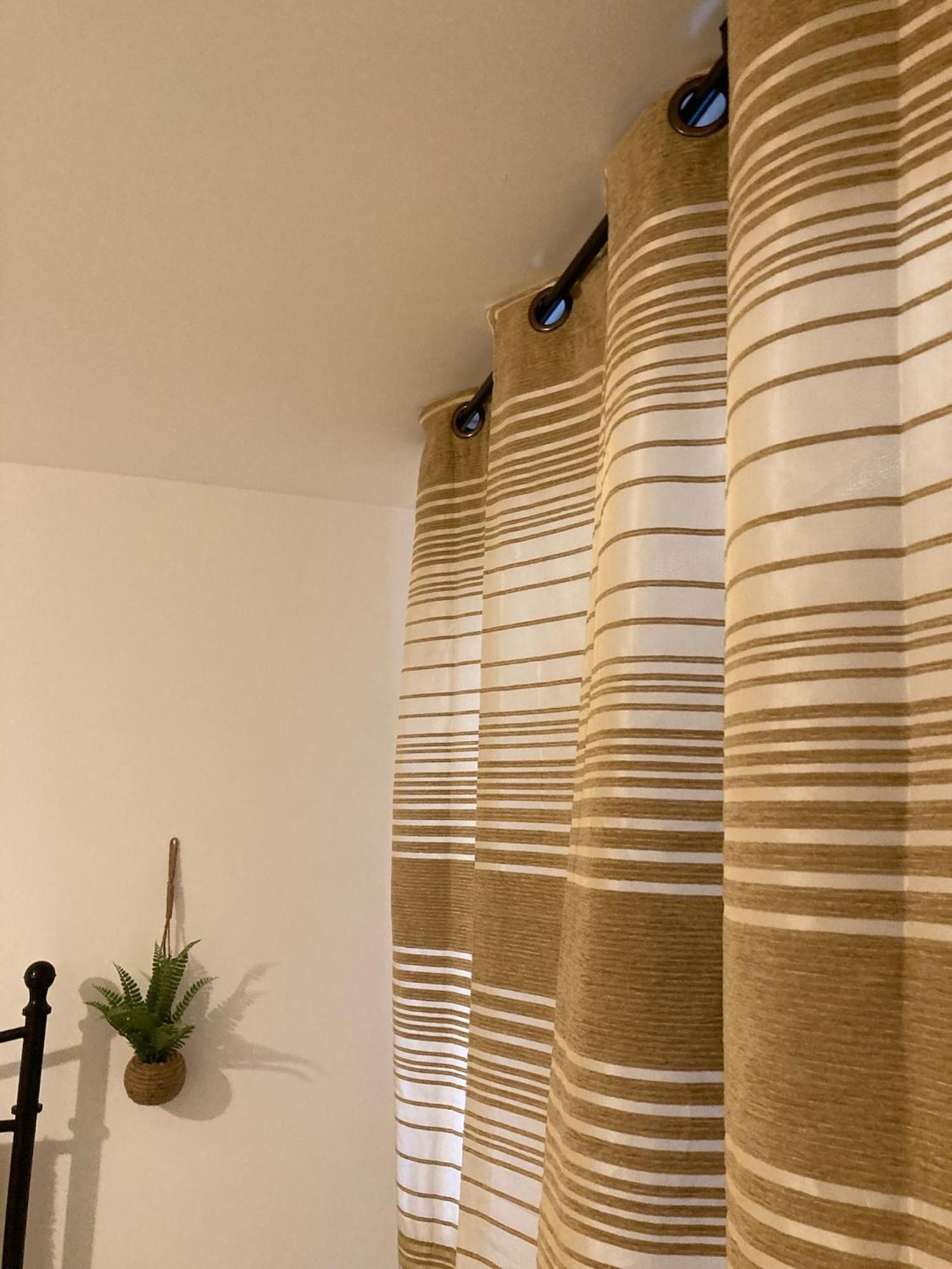, 3 Bed 6 Guests Free Parking Near M25 Jct9, World Of Adv Resort, Kingston, Epsom, Great For Families & Groups Дом отдыха